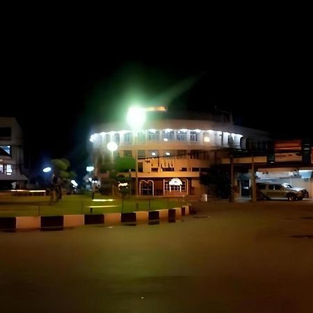 Supak Hotel Kalasin Bagian luar foto