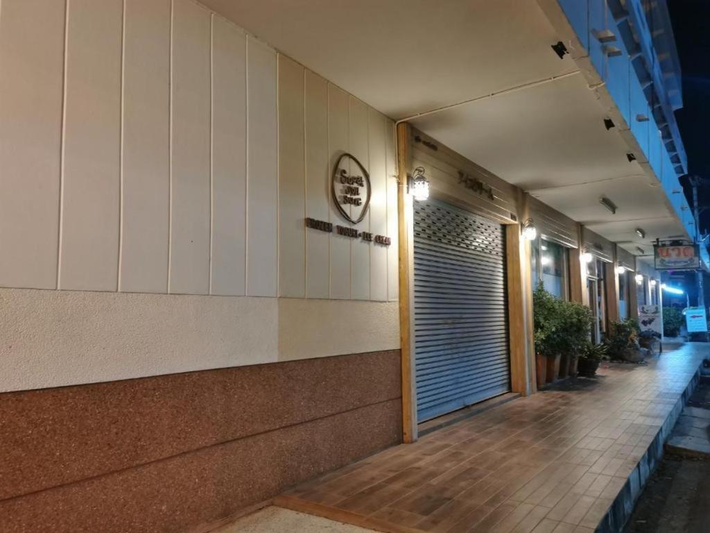 Supak Hotel Kalasin Bagian luar foto