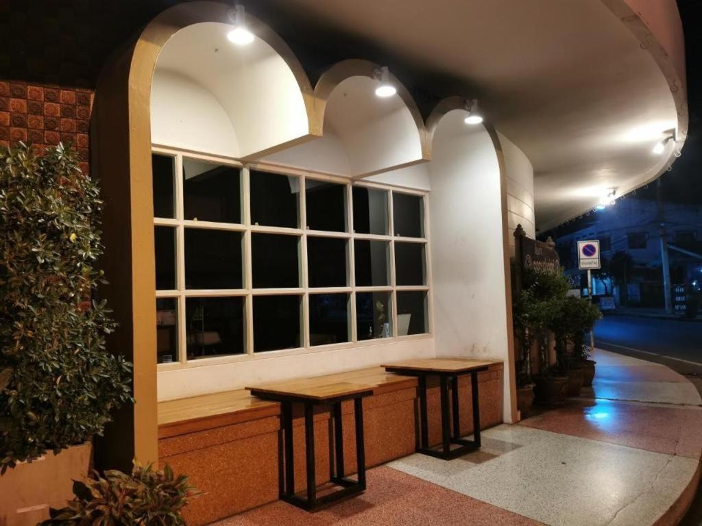 Supak Hotel Kalasin Bagian luar foto