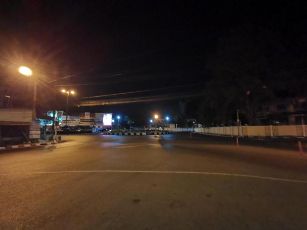 Supak Hotel Kalasin Bagian luar foto