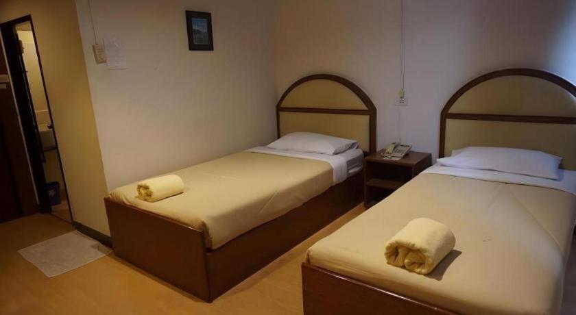 Supak Hotel Kalasin Bagian luar foto