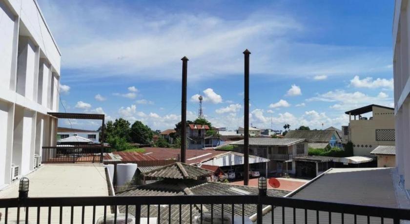 Supak Hotel Kalasin Bagian luar foto