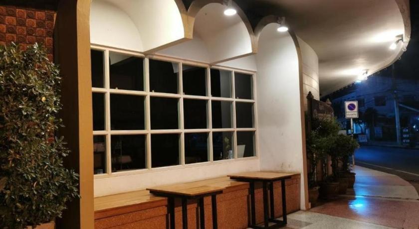 Supak Hotel Kalasin Bagian luar foto