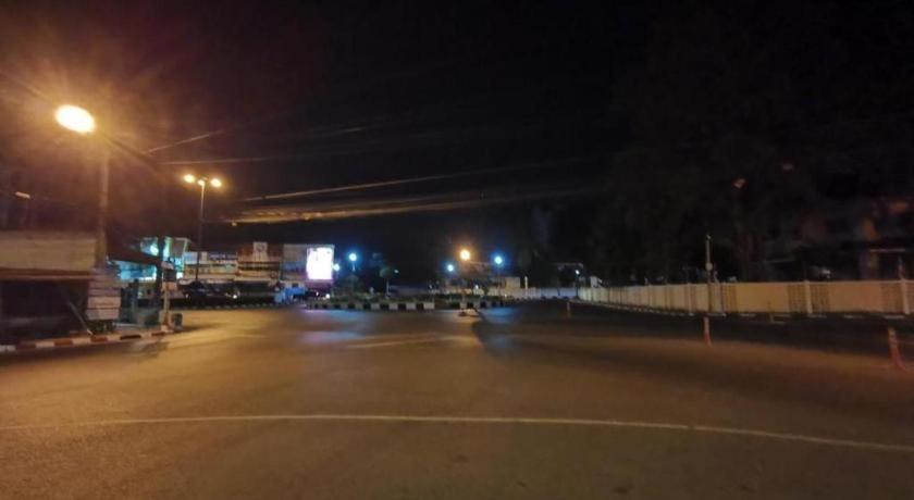 Supak Hotel Kalasin Bagian luar foto
