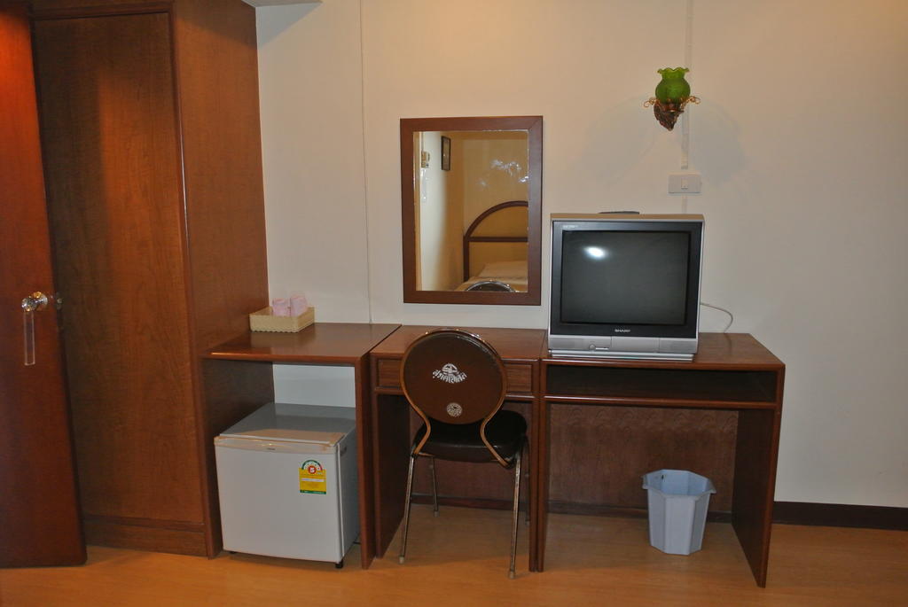Supak Hotel Kalasin Ruang foto