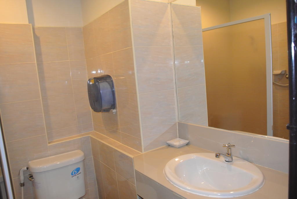 Supak Hotel Kalasin Ruang foto